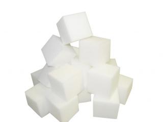 Поролоновые кубики 18/25 плотность размеры: 10/10/10 Белый